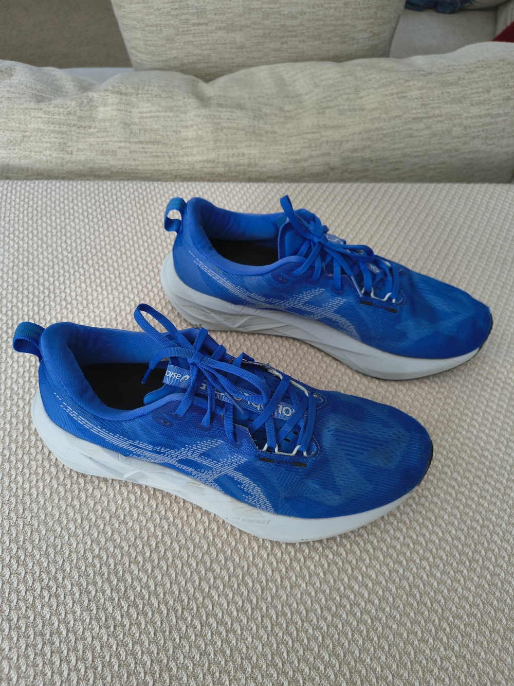 ASICS Men's Novablast 5 Illusion Blue Sneakers
